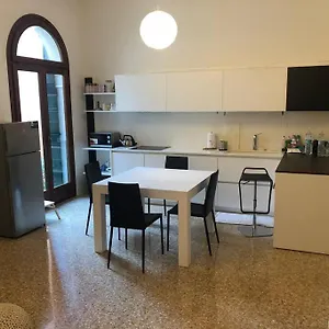 Rio Carmini Apartment Venice